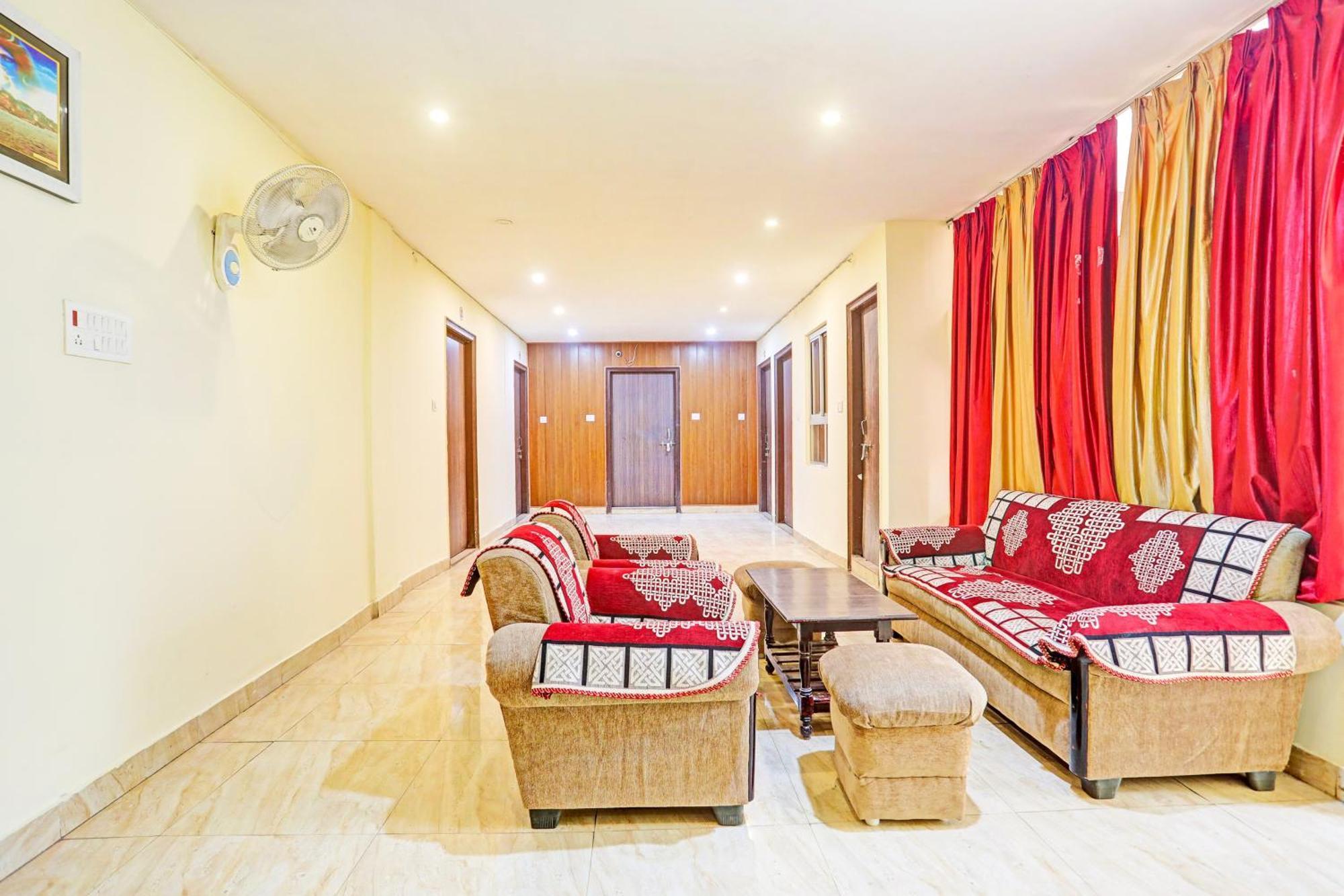 Hotel O Arvi Guest House - Varanasi — Photos 1