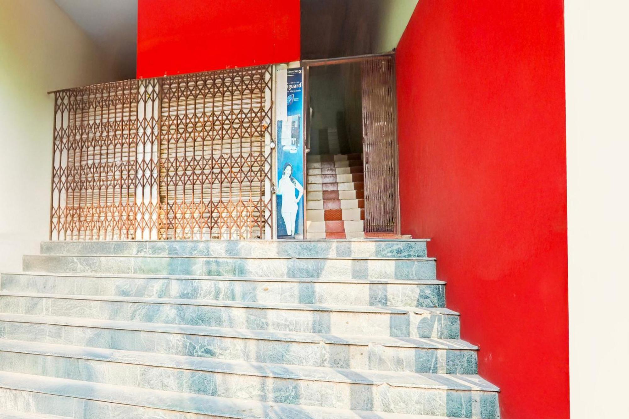 Hotel O Arvi Guest House - Varanasi, Varanasi